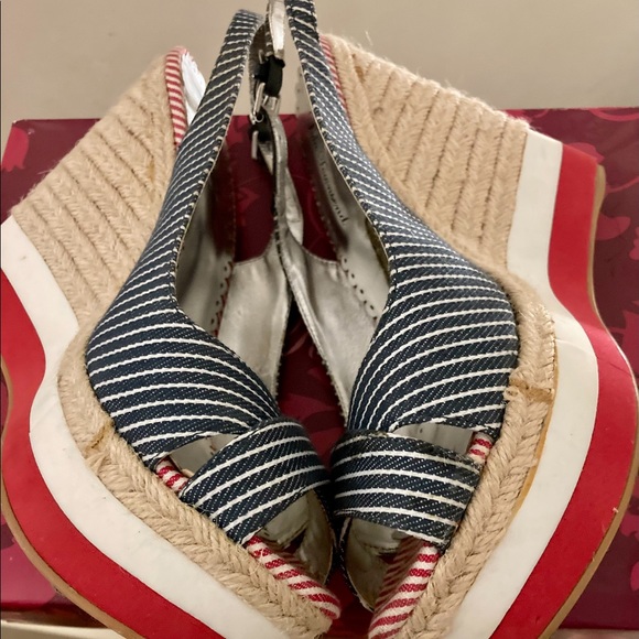 Lulu Townsend - Women’s Wedges. Size 10 - Picture 3 of 6